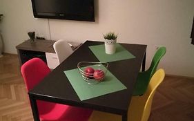 Apartment K&A- Near Dom Sportova